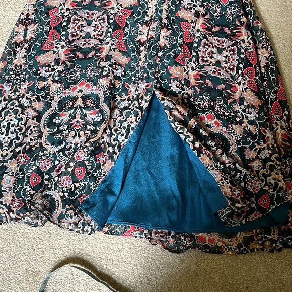 Party Dress - Picture 7 of 9